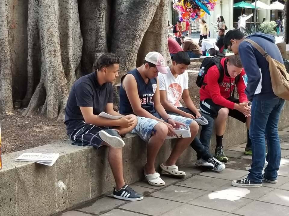 Praying outreach in Mexico